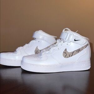 Nike Air Forcé 1 ‘07 Mid.